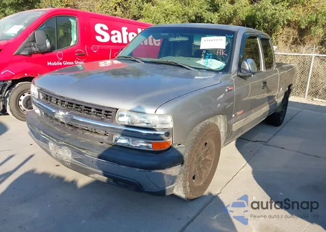 2000 Chevrolet Silverado 1500 Ls from USA, damaged, VIN 2GCEC19V9Y1210825